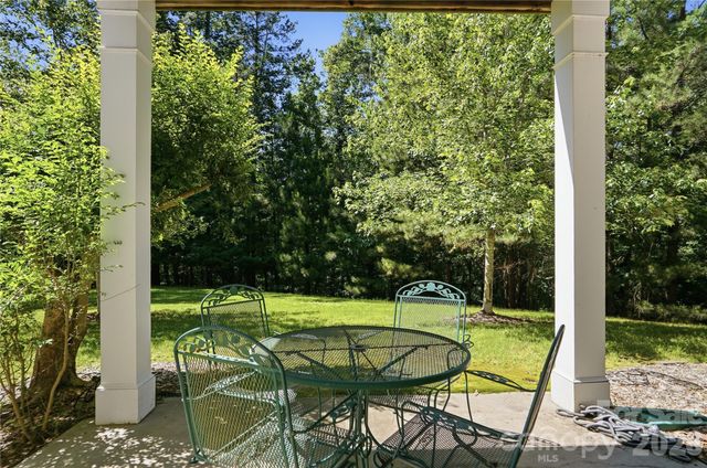 2084 Calloway Pines Drive, Tega Cay, SC 29708