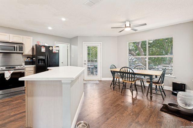 17503 SAPPHIRE RIM DR, San Antonio, TX 78232
