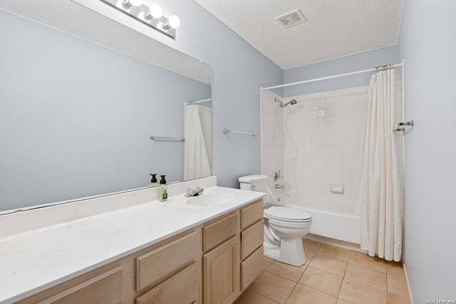 17503 SAPPHIRE RIM DR, San Antonio, TX 78232