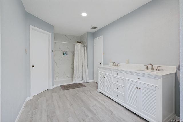 17503 SAPPHIRE RIM DR, San Antonio, TX 78232