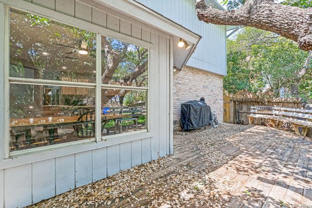 17503 SAPPHIRE RIM DR, San Antonio, TX 78232