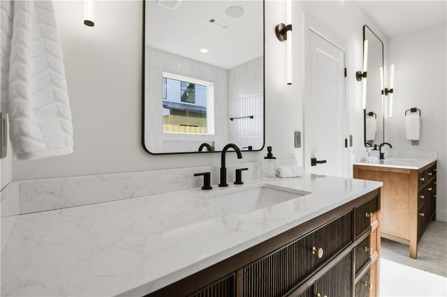 960 Thornwood Place, Centerton, AR 72713