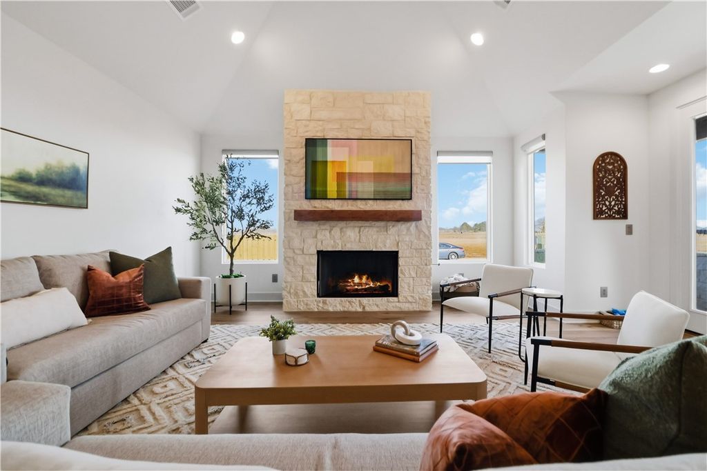 960 Thornwood Place, Centerton, AR 72713