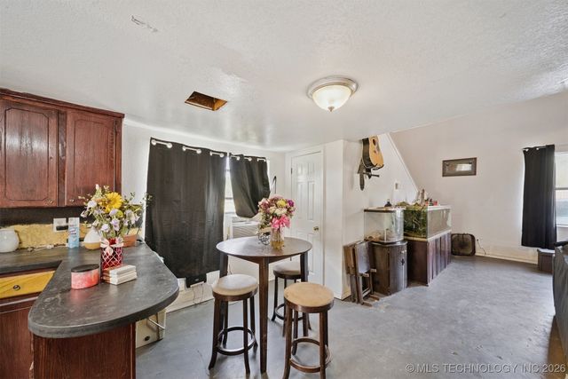 34 N Spruce Street, Kellyville, OK 74039