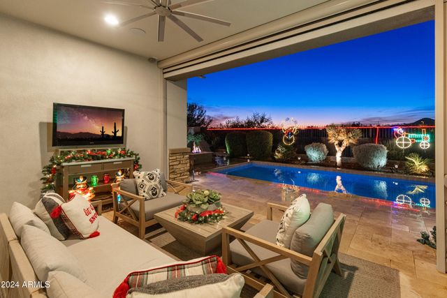 12487 W GILIA Way, Peoria, AZ 85383