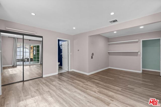 7048 Zelzah Avenue, Los Angeles, CA 91335
