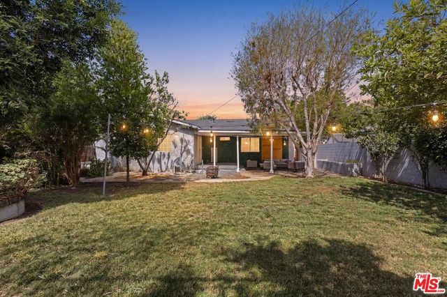 7048 Zelzah Avenue, Los Angeles, CA 91335
