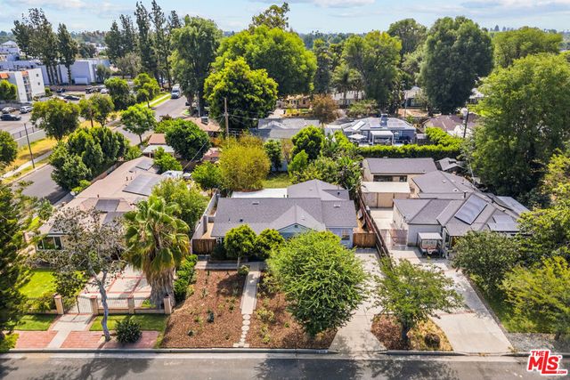 7048 Zelzah Avenue, Los Angeles, CA 91335