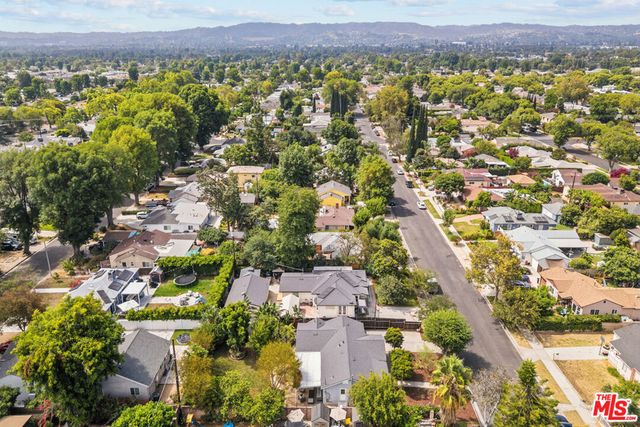 7048 Zelzah Avenue, Los Angeles, CA 91335