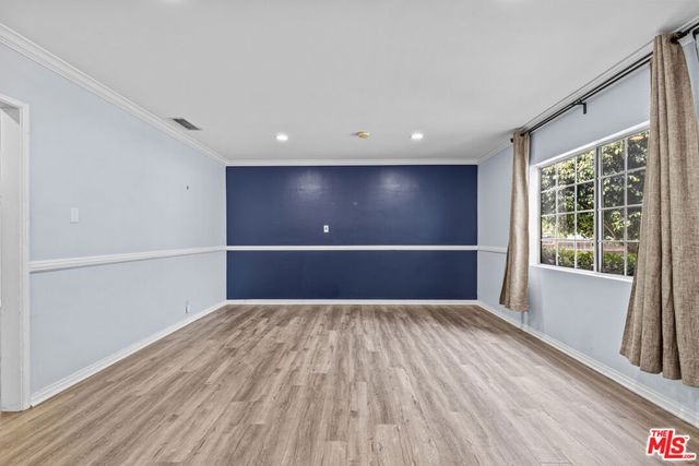 7048 Zelzah Avenue, Los Angeles, CA 91335