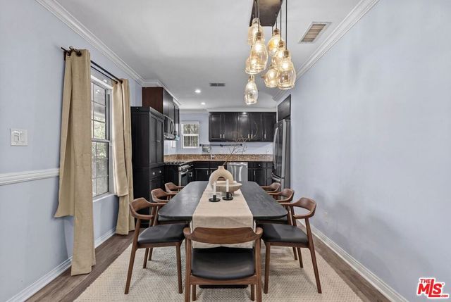 7048 Zelzah Avenue, Los Angeles, CA 91335