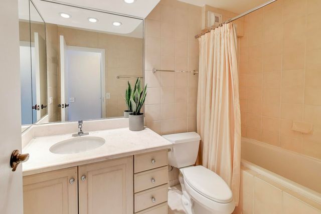 405 N Wabash Avenue 4904, Chicago, IL 60611