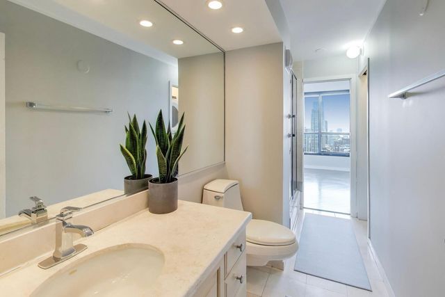 405 N Wabash Avenue 4904, Chicago, IL 60611