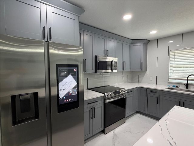 8004 ALAFIA RIDGE ROAD, Riverview, FL 33569