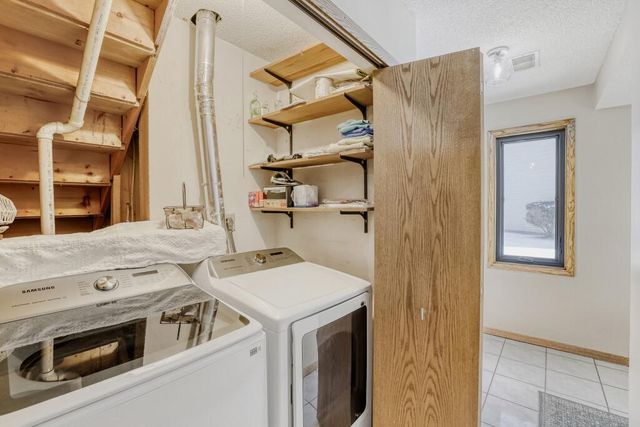 8787 Maplebrook Parkway N, Brooklyn Park, MN 55445