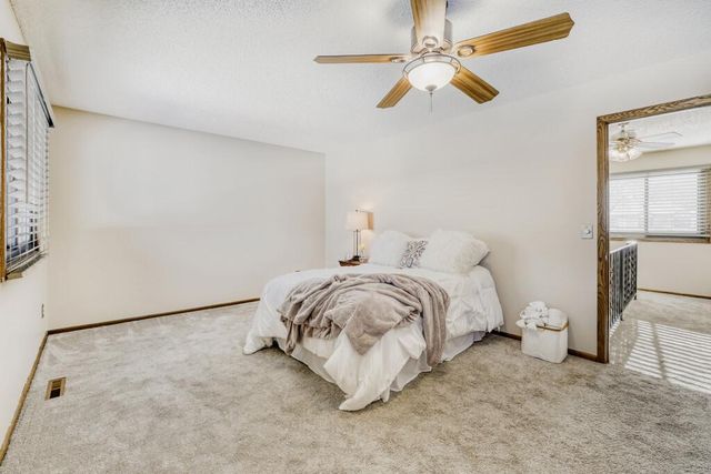 8787 Maplebrook Parkway N, Brooklyn Park, MN 55445