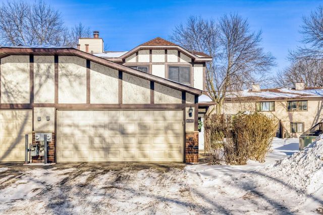 8787 Maplebrook Parkway N, Brooklyn Park, MN 55445