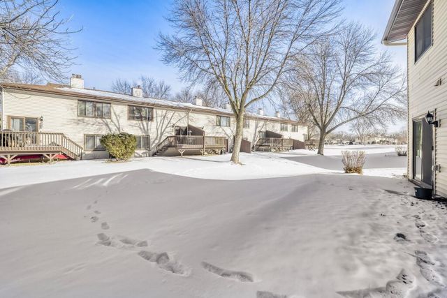 8787 Maplebrook Parkway N, Brooklyn Park, MN 55445