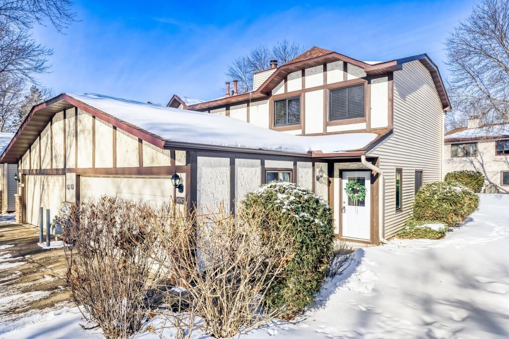 8787 Maplebrook Parkway N, Brooklyn Park, MN 55445