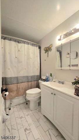 290 Hoover Ave 9, Bloomfield Twp., NJ 07003