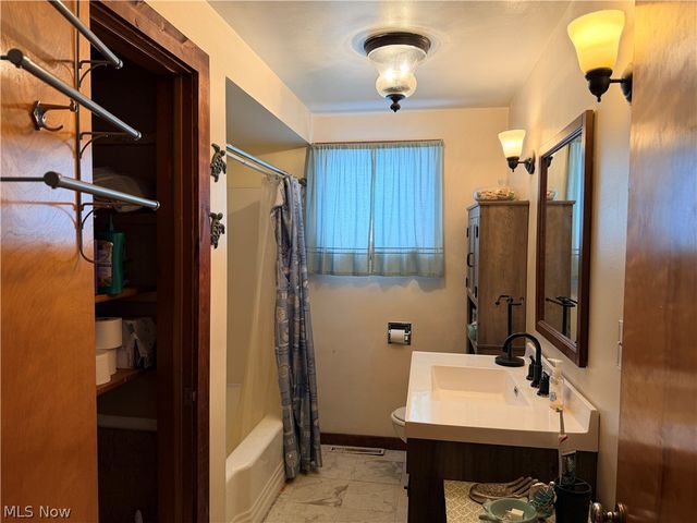 138 East Cedar Street, Jefferson, OH 44047