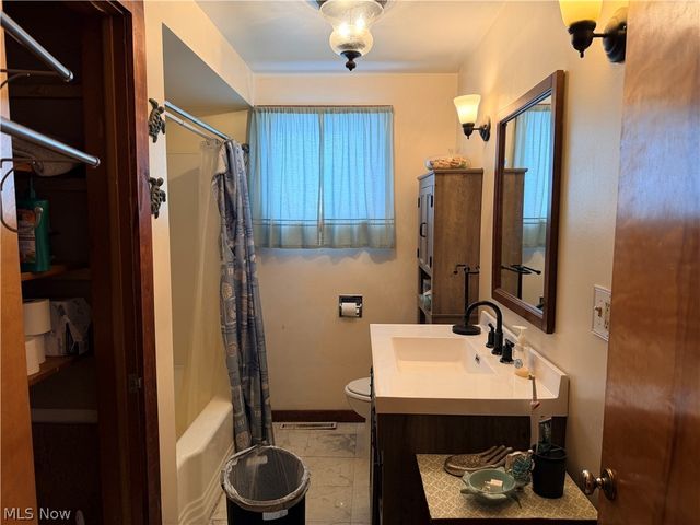 138 East Cedar Street, Jefferson, OH 44047