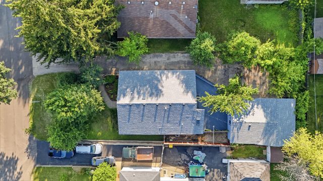 702 Columbus Street, Mchenry, IL 60051