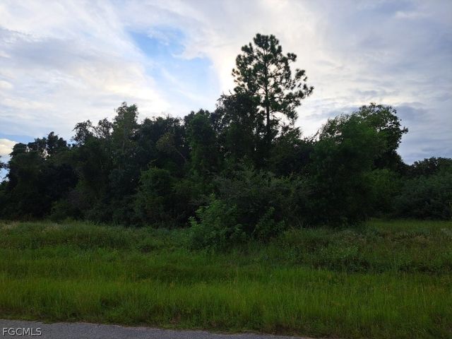 145 Pine LN, Lehigh Acres, FL 33973