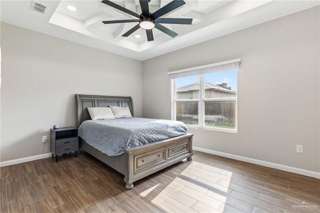 5933 N Rayo Del Sol Street, Edinburg, TX 78542