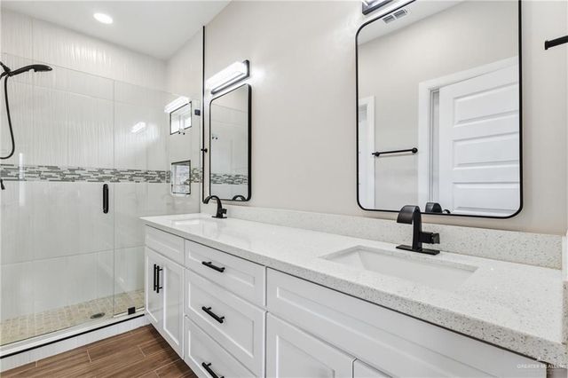 5933 N Rayo Del Sol Street, Edinburg, TX 78542