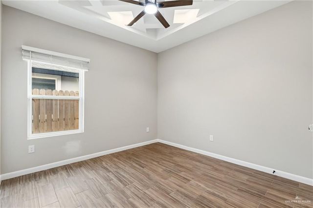 5933 N Rayo Del Sol Street, Edinburg, TX 78542