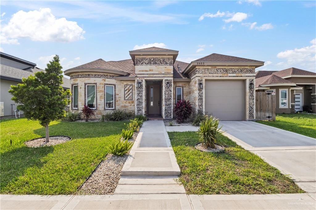 5933 N Rayo Del Sol Street, Edinburg, TX 78542