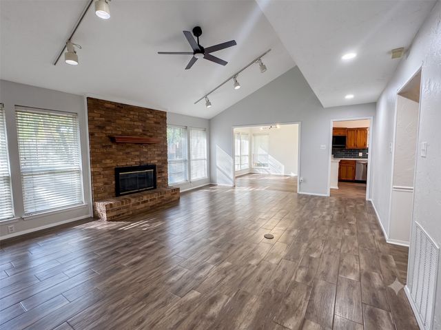 3302 Tranquility Drive, Arlington, TX 76016