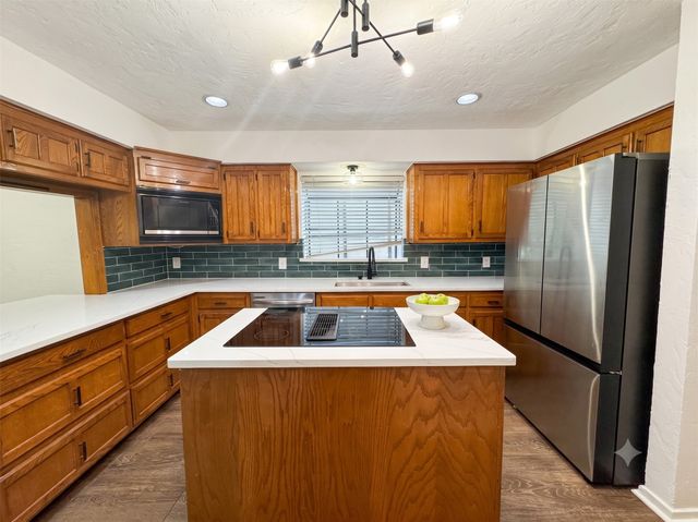 3302 Tranquility Drive, Arlington, TX 76016