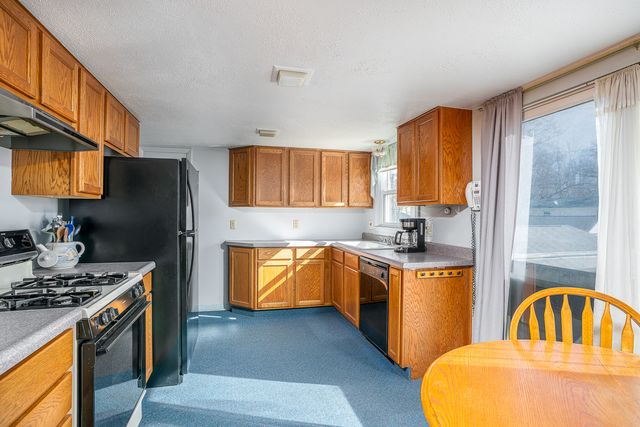 1222 7th Avenue Court, Silvis, IL 61282