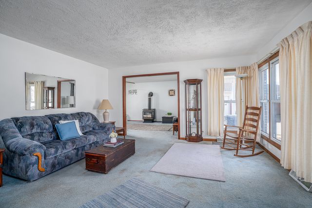 1222 7th Avenue Court, Silvis, IL 61282