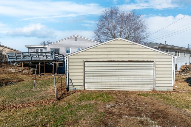 1222 7th Avenue Court, Silvis, IL 61282