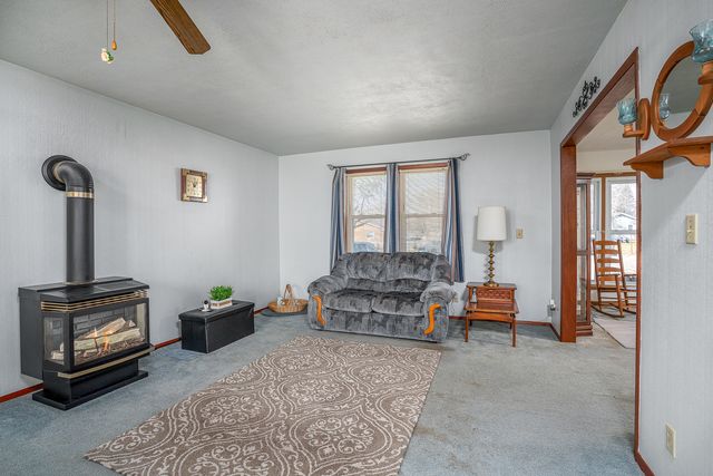 1222 7th Avenue Court, Silvis, IL 61282