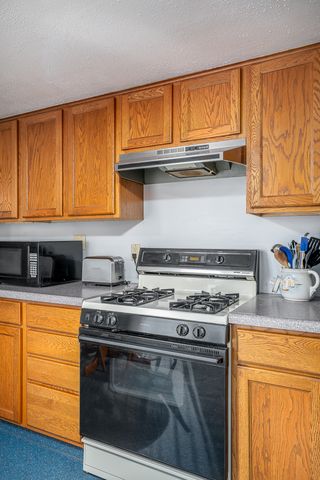 1222 7th Avenue Court, Silvis, IL 61282