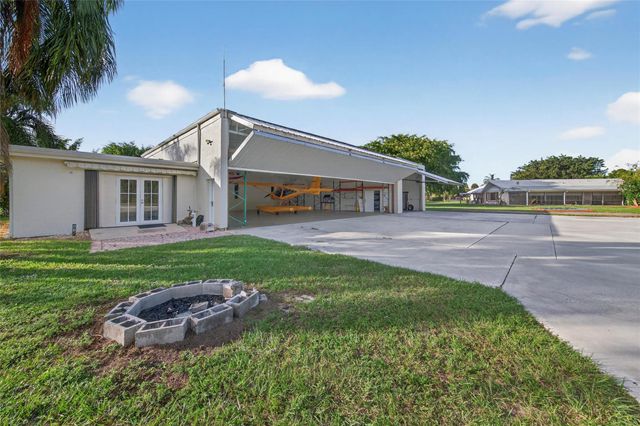 6852 Skyline Drive, Delray Beach, FL 33446