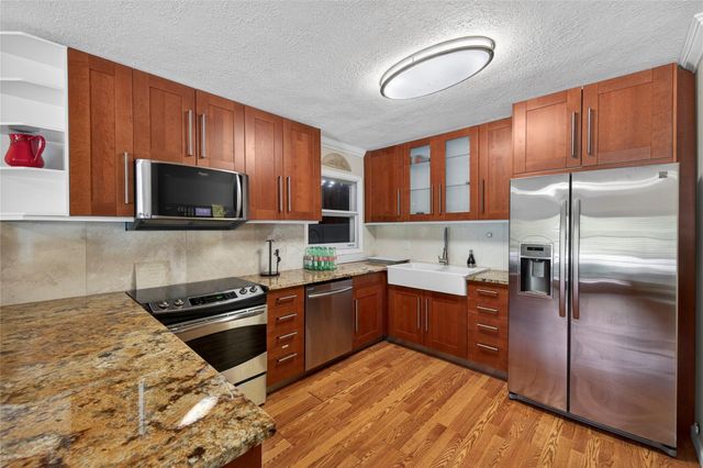 6852 Skyline Drive, Delray Beach, FL 33446