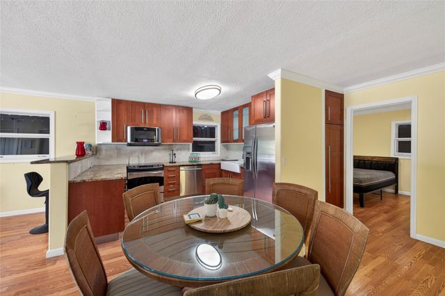 6852 Skyline Drive, Delray Beach, FL 33446