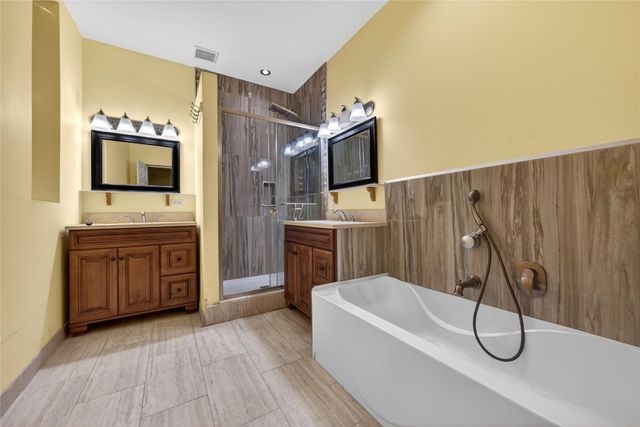 6852 Skyline Drive, Delray Beach, FL 33446