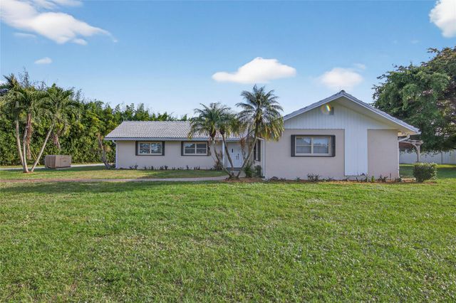 6852 Skyline Drive, Delray Beach, FL 33446