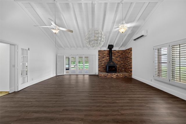 6852 Skyline Drive, Delray Beach, FL 33446