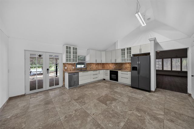 6852 Skyline Drive, Delray Beach, FL 33446