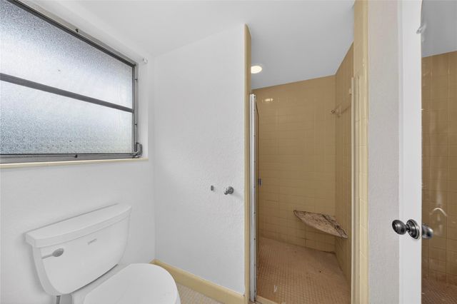 6852 Skyline Drive, Delray Beach, FL 33446