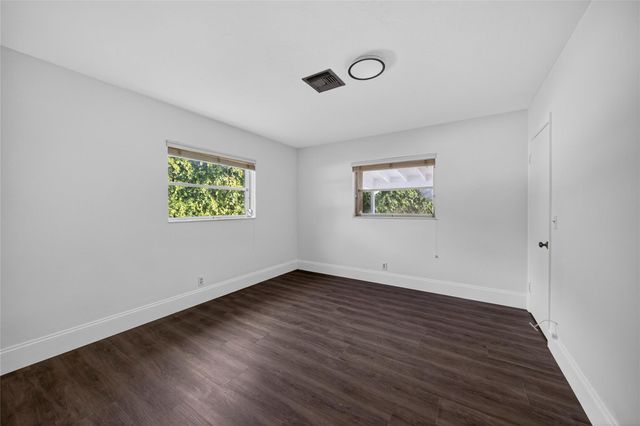 6852 Skyline Drive, Delray Beach, FL 33446