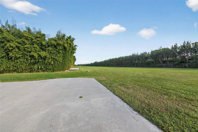 6852 Skyline Drive, Delray Beach, FL 33446