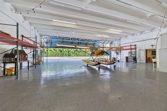 6852 Skyline Drive, Delray Beach, FL 33446